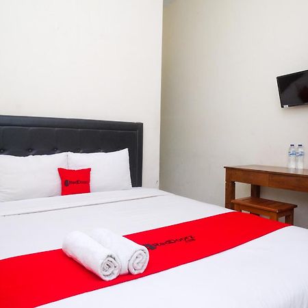โอโย 700 กรียา ฮานุม ชาเรียะฮ์ Hotel Kejayan ภายนอก รูปภาพ